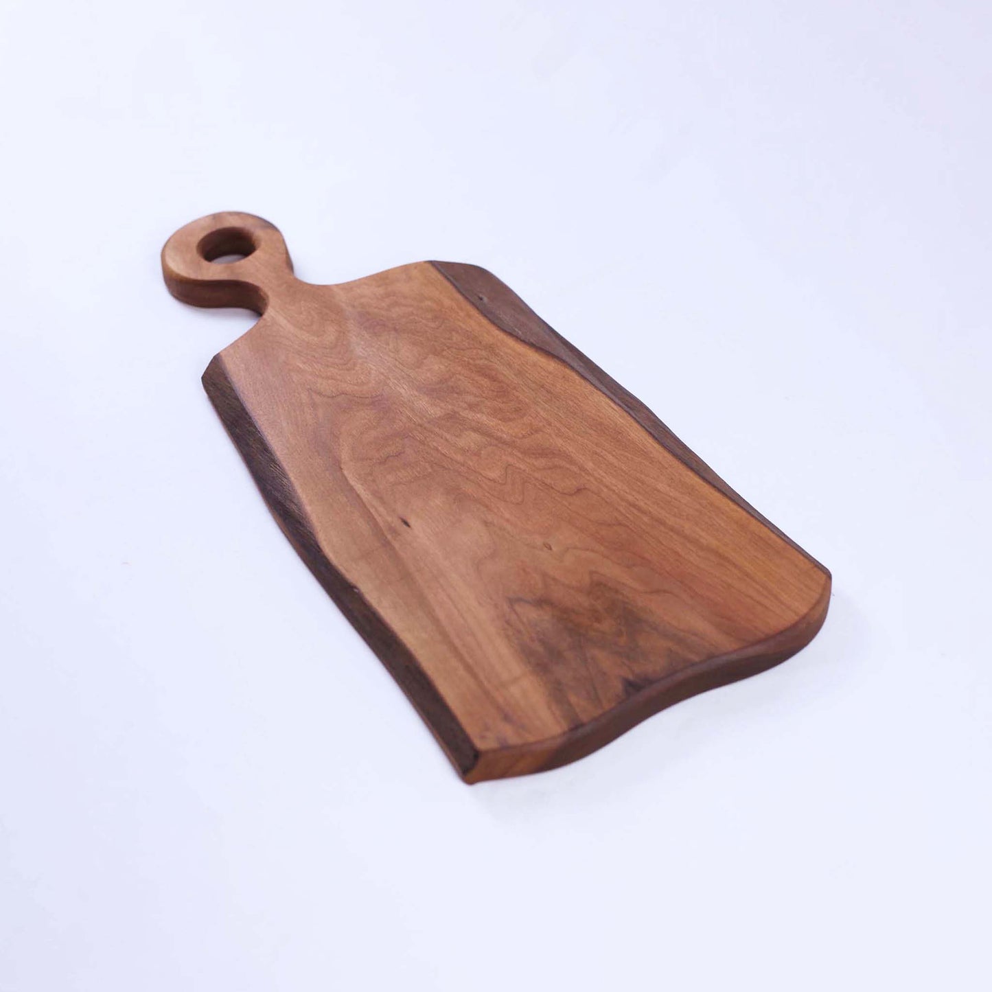 "Голям Перелик" №0200 — дъска от орех с епоксид