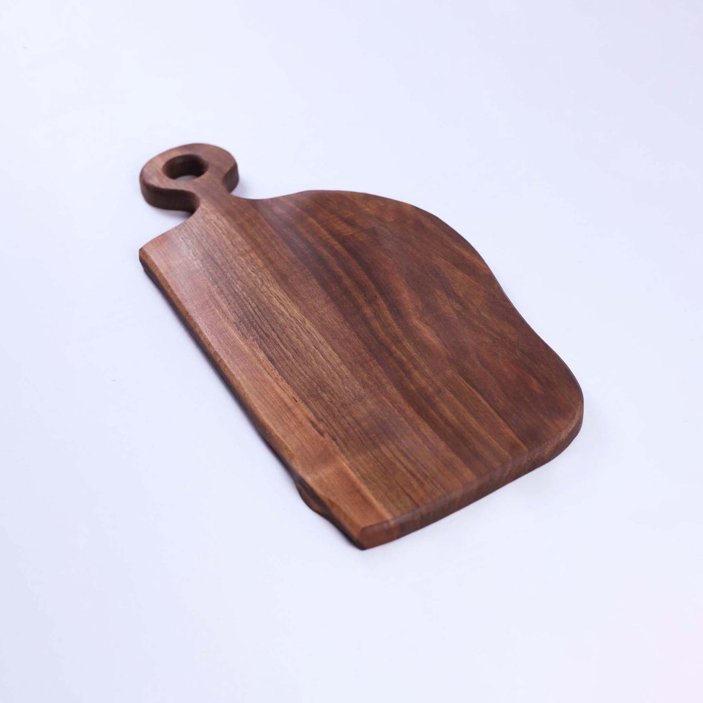 "Мальовица" №0199 — дъска от орех с епоксид