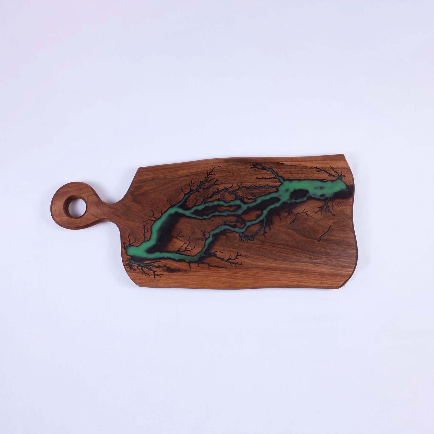 "Голям Перелик" №0200 — дъска от орех с епоксид