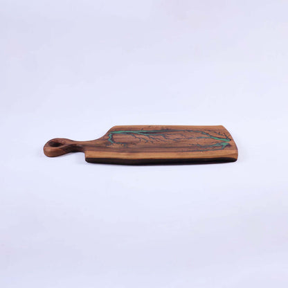 "Ком" №0206 — дъска от орех с епоксидна смола