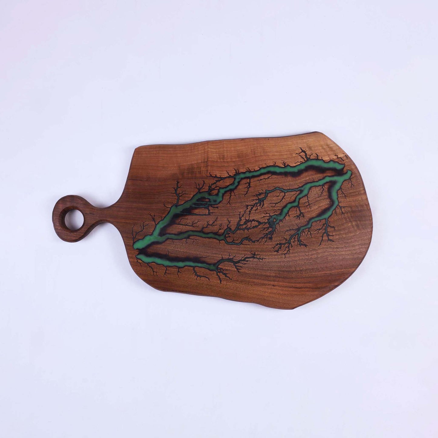 "Козя стена" №0210 — дъска от орех с епоксид