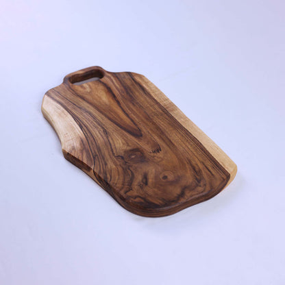 Голяма дъска от масивен орех и епоксидна смола с външна дръжка – ръчно изработена - 221L